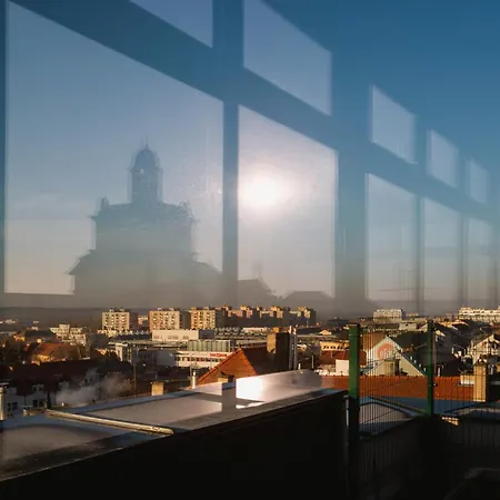 R73 Residences 4*