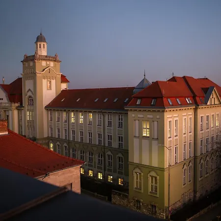 R73 Residences Ξενοδοχείο με διαμερίσματα