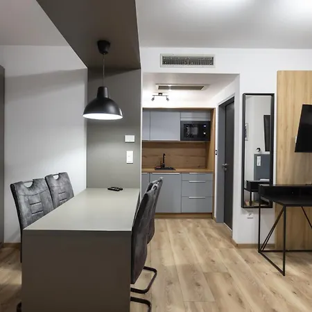 R73 Residences Aparthotel 4*