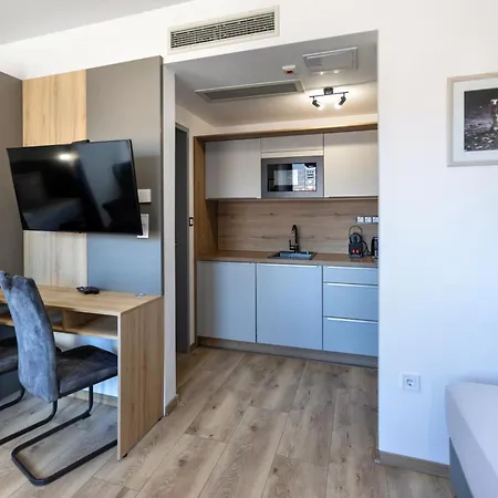 R73 Residences Apartahotel