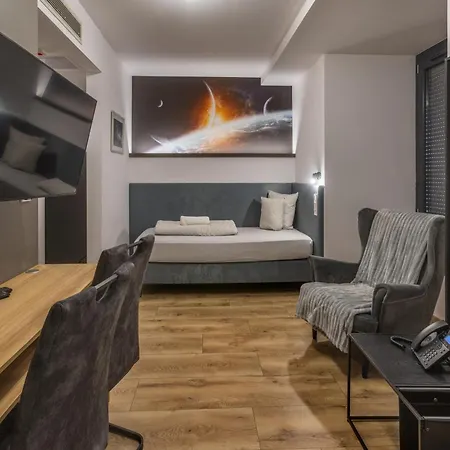 Ξενοδοχείο με διαμερίσματα R73 Residences Πετς