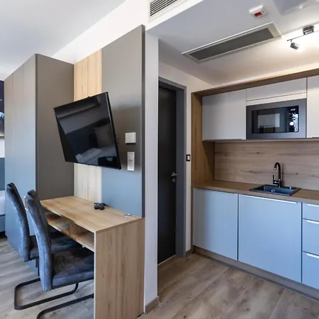 R73 Residences 4*