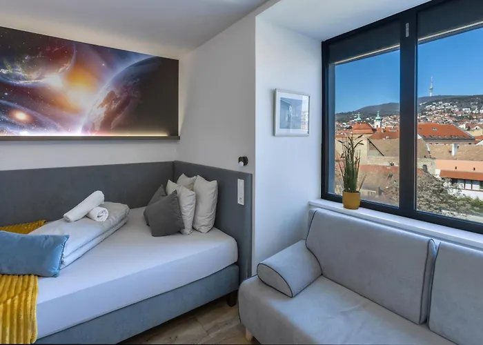 Ξενοδοχείο με διαμερίσματα R73 Residences Πετς