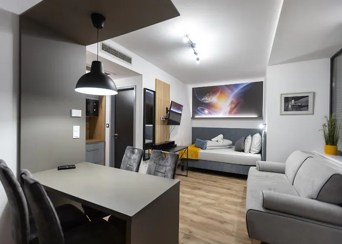 Ξενοδοχείο με διαμερίσματα R73 Residences