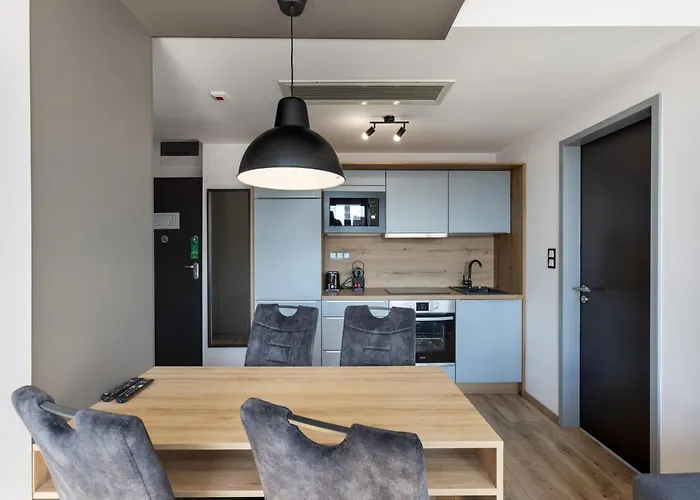 R73 Residences 4*