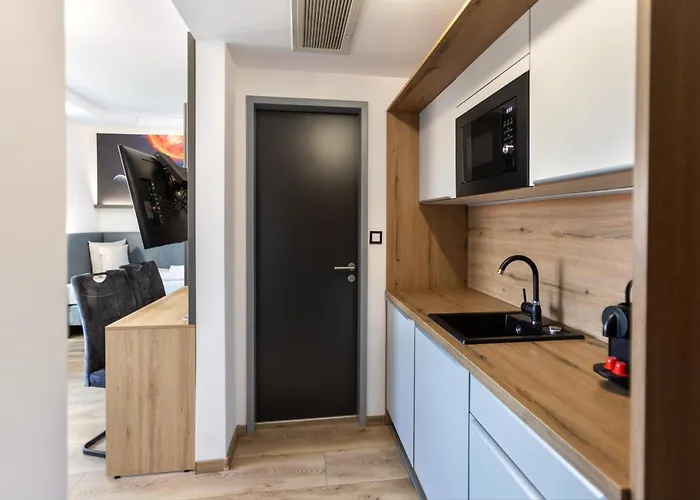 R73 Residences Ξενοδοχείο με διαμερίσματα Πετς